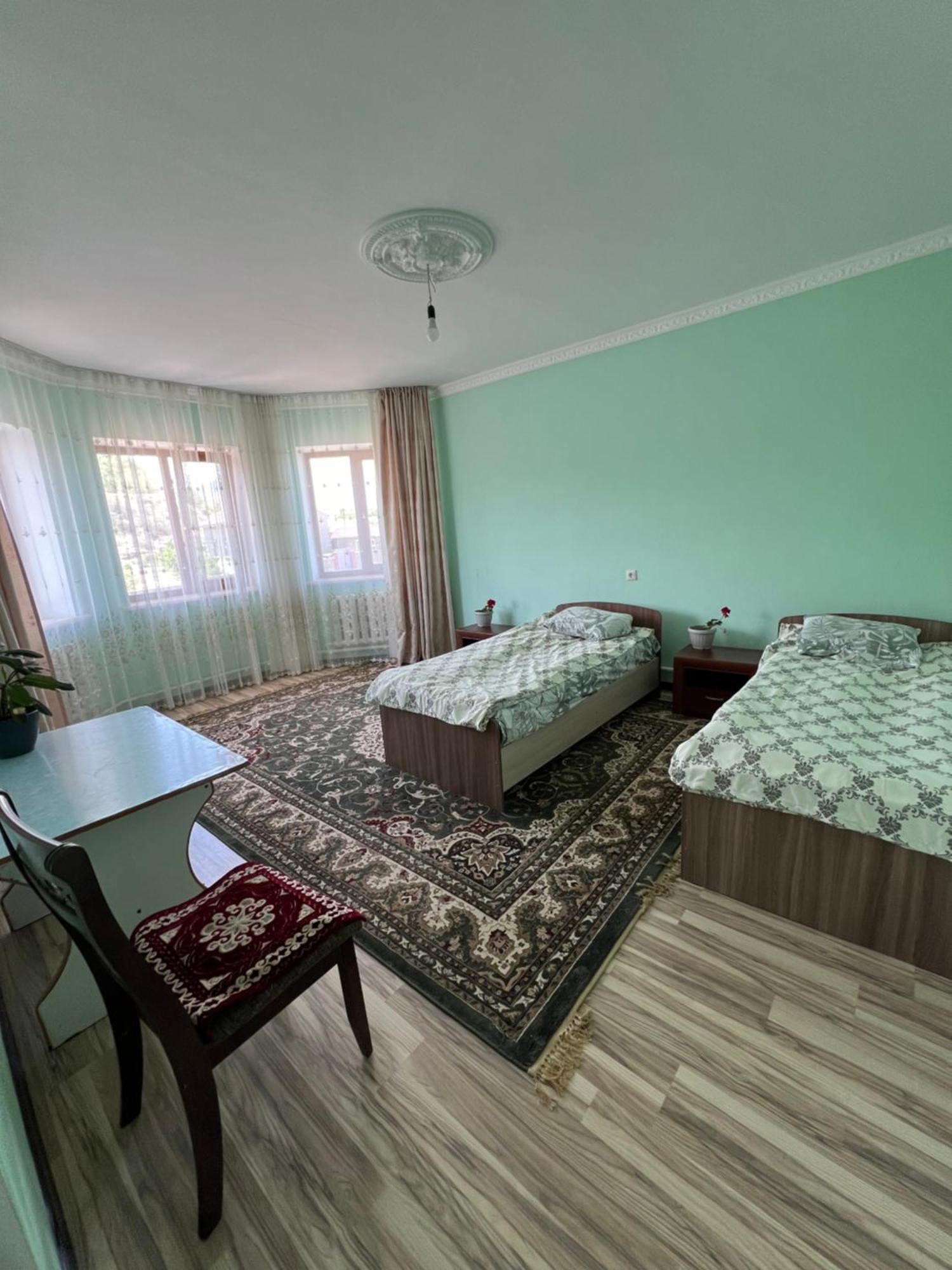 Maksat House Hotel Tossor Bagian luar foto