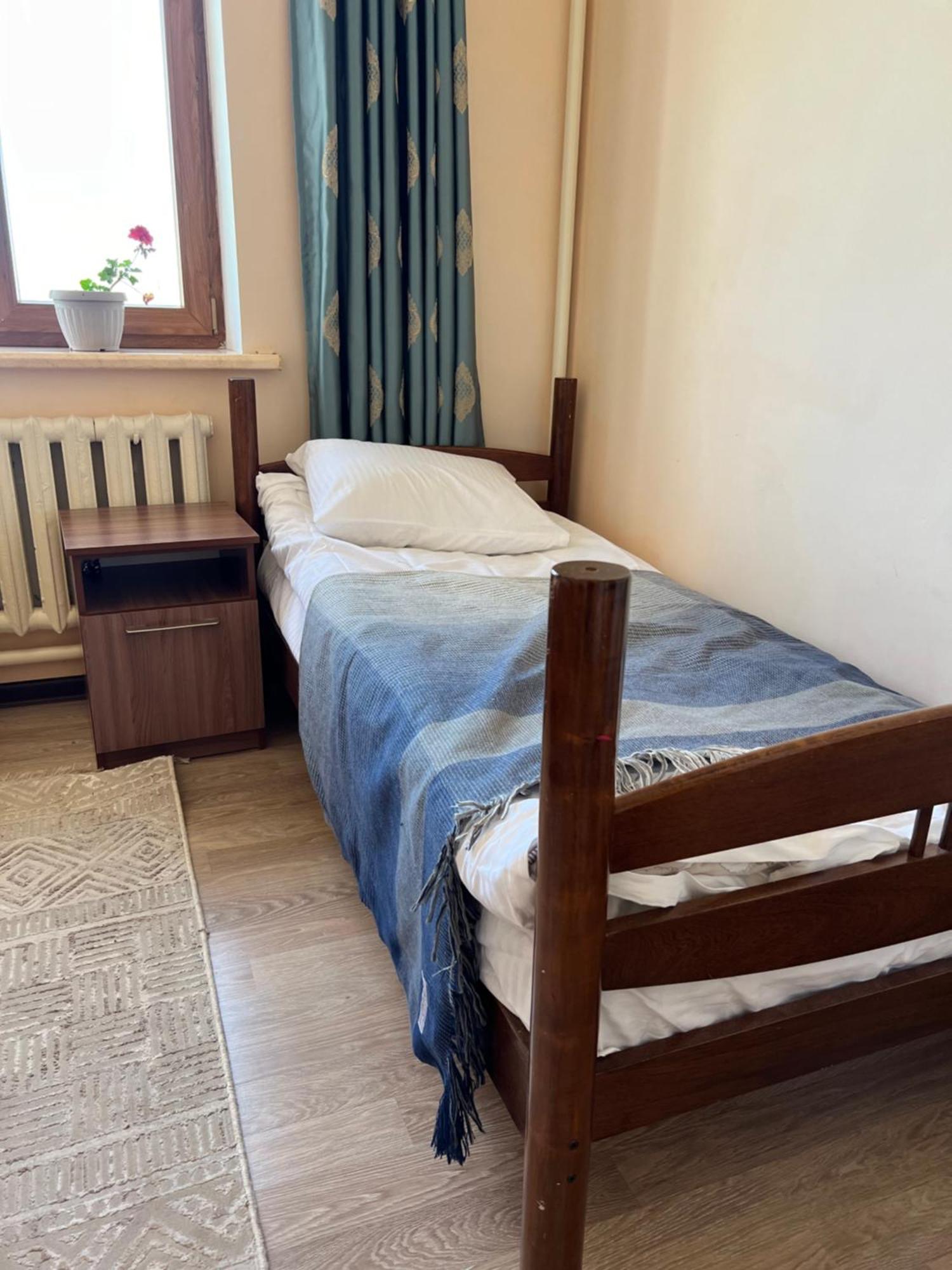 Maksat House Hotel Tossor Bagian luar foto